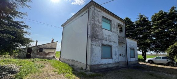 8 rooms Apartment in Masi Torello, Italy No. 290067 12