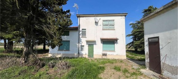 8 rooms Apartment in Masi Torello, Italy No. 290067 6