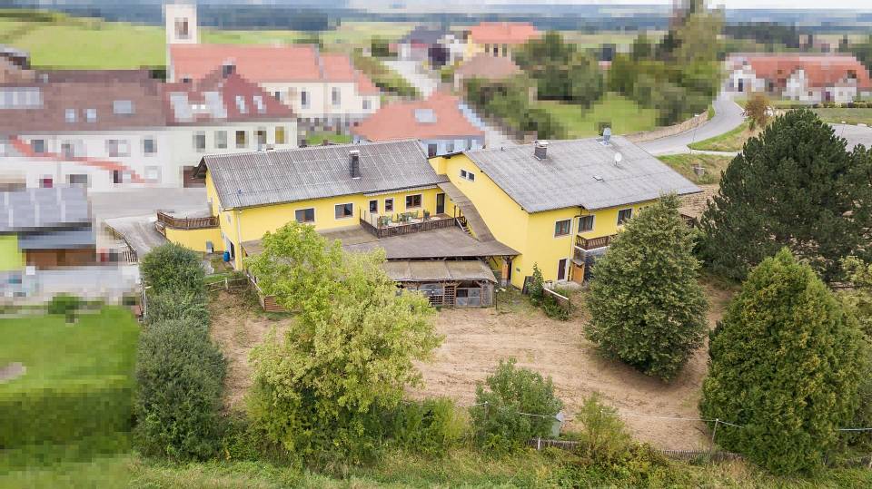 Propriété commerciale à Zwettl-Niederosterreich, Austria 781m² No. 81254