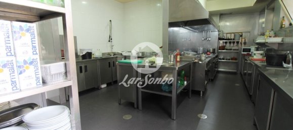 223m² Commercial property in Povoa de Varzim, Portugal No. 52925 6