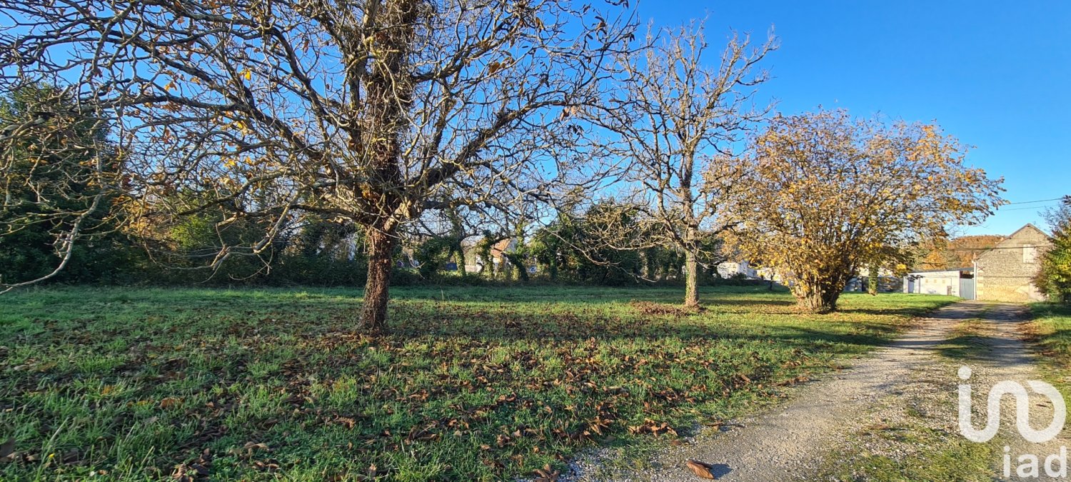 350m² Land in Francueil, France No. 51506