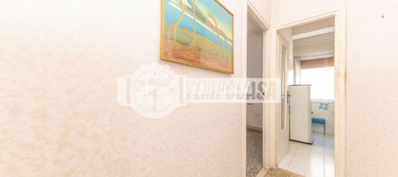 3 rooms Apartment in Rome, Italy No. 286682 6