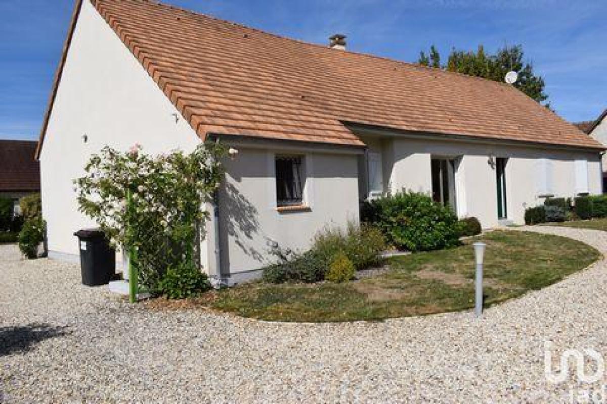 4 bedrooms House in Salbris, France No. 11240