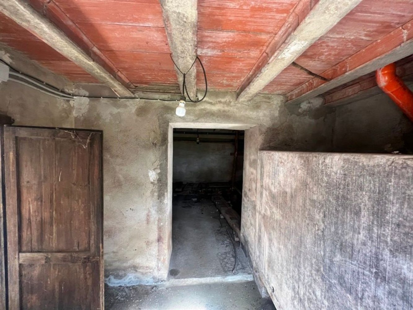 16 rooms House in Arezzo, Italy No. 71300