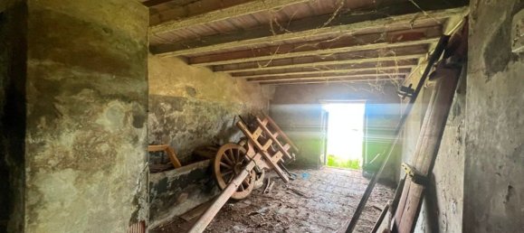 16 rooms House in Arezzo, Italy No. 71300 12