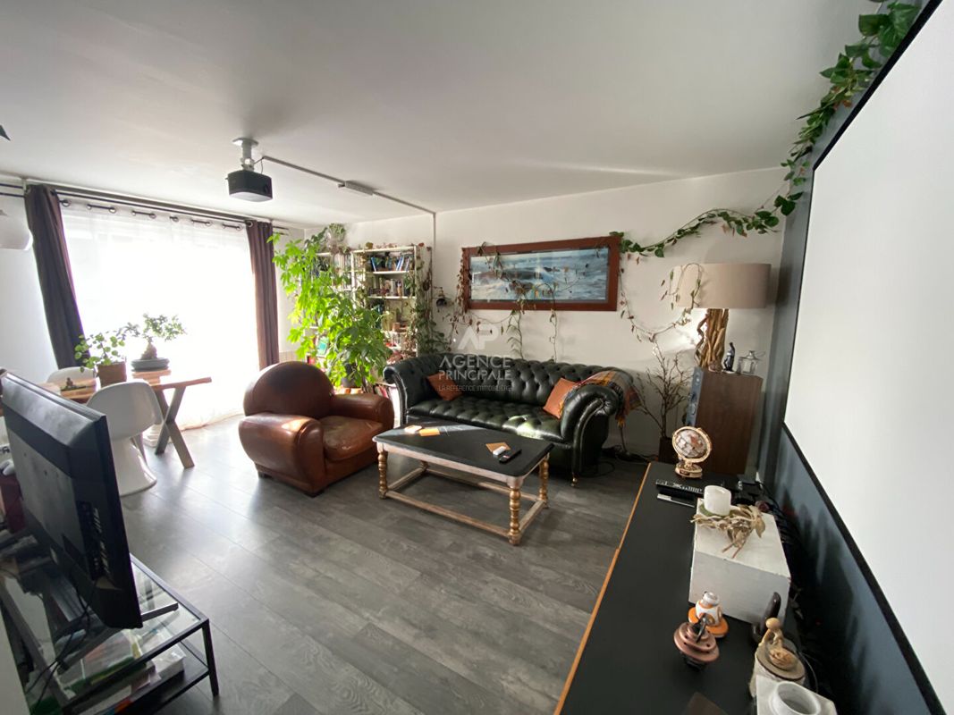 Квартира с 2 спальнями в Сержи, Франция № 133894