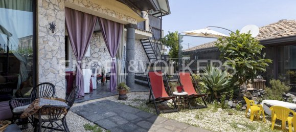 3 bedrooms Villa in Acireale, Italy No. 127150 12