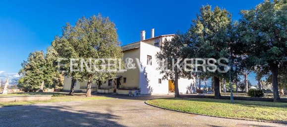 7 bedrooms Villa in Rome, Italy No. 63288 4