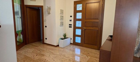 6-Zimmer Villa in Venice, Italy, Nr. 267536 3