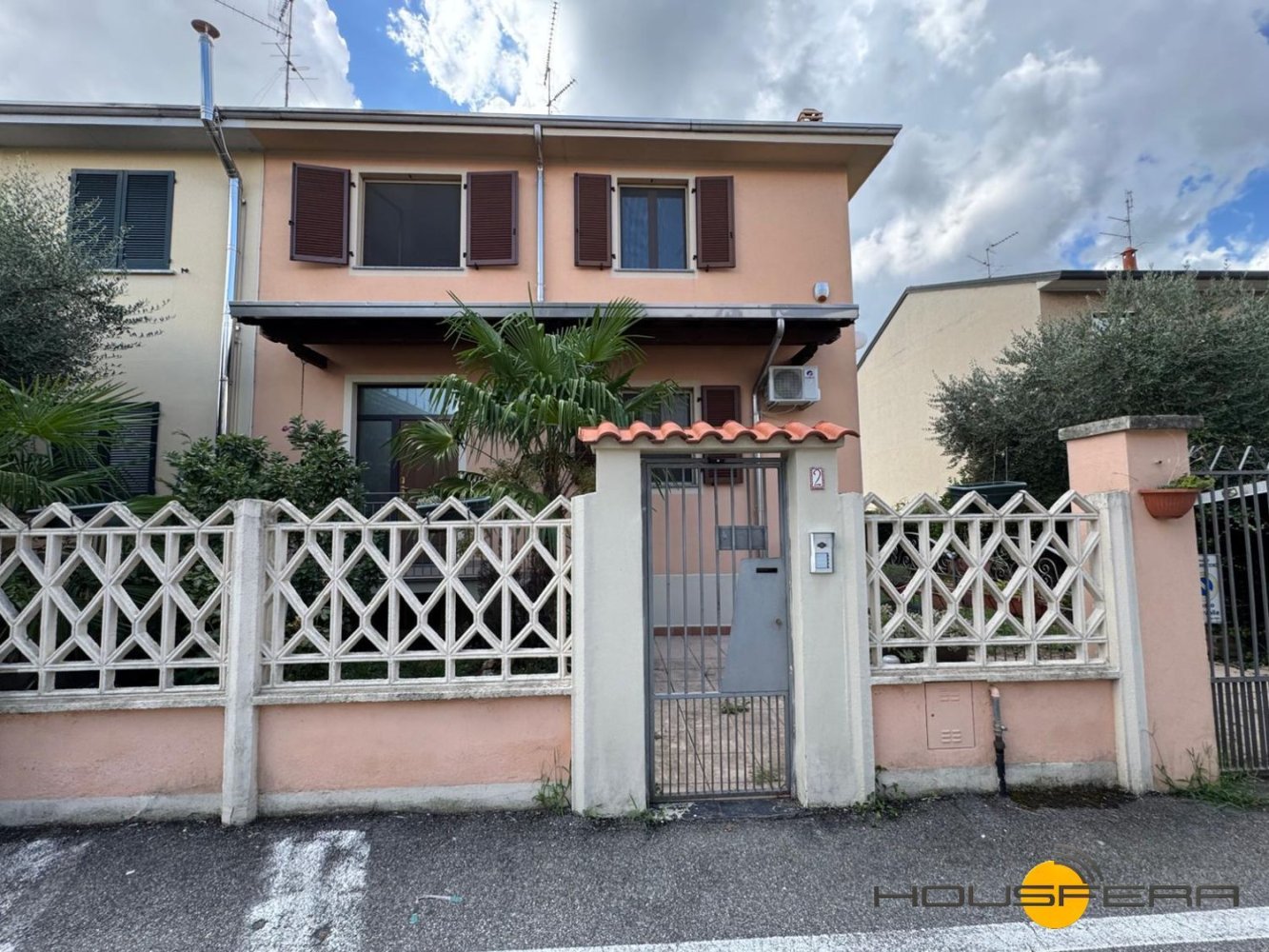 5 Schlafzimmer Villa in Santo Stefano Ticino, Italy, Nr. 338130