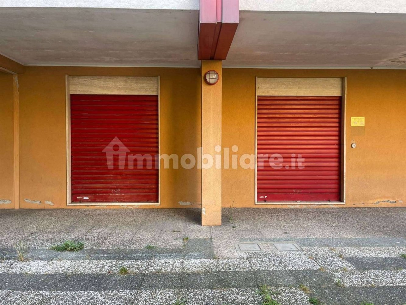 3-Zimmer Gewerbliche Immobilie in Pieve Emanuele, Italy, Nr. 1620