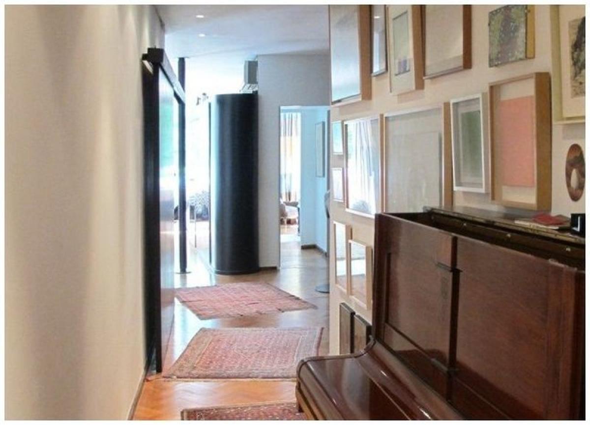 5 bedrooms Apartment in Buenos Aires, Argentina No. 66437
