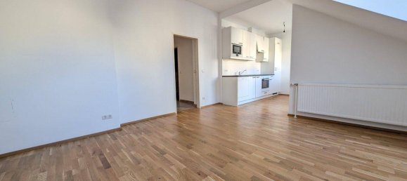 2-salle Penthouse à Mariahilf, Austria No. 31489 3