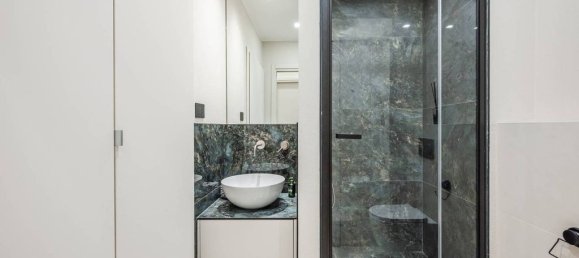 2 bedrooms Apartment in Milan, Italy No. 266772 11