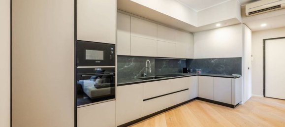 2 bedrooms Apartment in Milan, Italy No. 266772 8