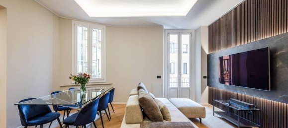 2 bedrooms Apartment in Milan, Italy No. 266772 3