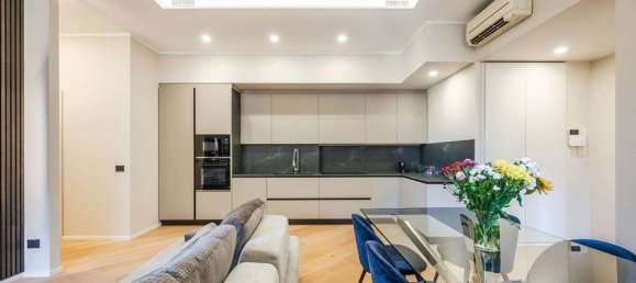 2 bedrooms Apartment in Milan, Italy No. 266772 7