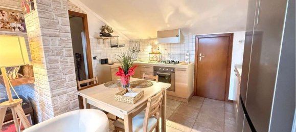 3 bedrooms Apartment in Reggio Emilia, Italy No. 325934 4