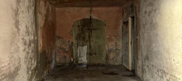 5 rooms House in Parma, Italy No. 232438 9