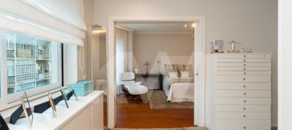 3 bedrooms Apartment in Lisbon, Portugal No. 86156 2