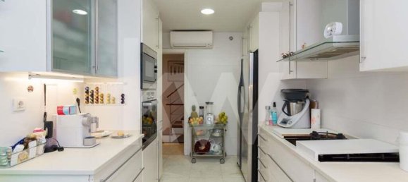 3 bedrooms Apartment in Lisbon, Portugal No. 86156 24