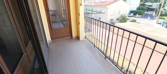 Apartamento de 3 dormitorios en Perpignan, France No. 278059 2