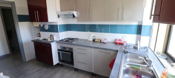 Apartamento de 3 dormitorios en Perpignan, France No. 278059 3