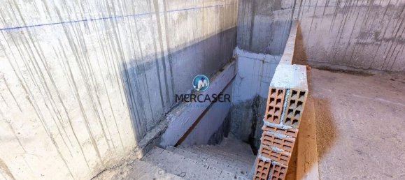 76m² Commercial property in Madrid, Spain No. 94140 2