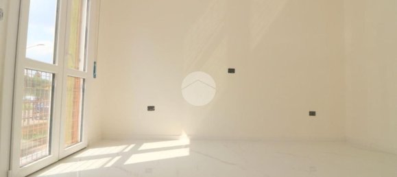 3 rooms Apartment in Rho, Italy No. 269899 5