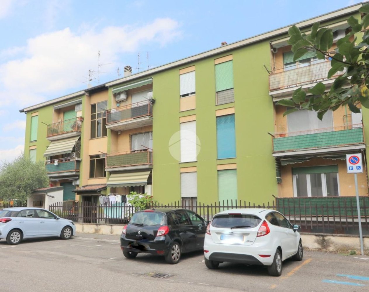 3 rooms Apartment in Rho, Italy No. 269899