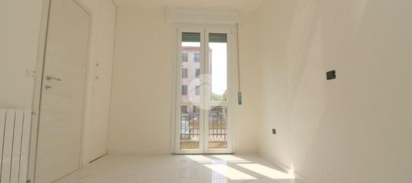 3 rooms Apartment in Rho, Italy No. 269899 40