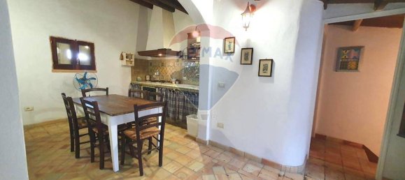 2 bedrooms House in Chiaramonte Gulfi, Italy No. 332559 5