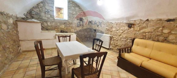 2 bedrooms House in Chiaramonte Gulfi, Italy No. 332559 12