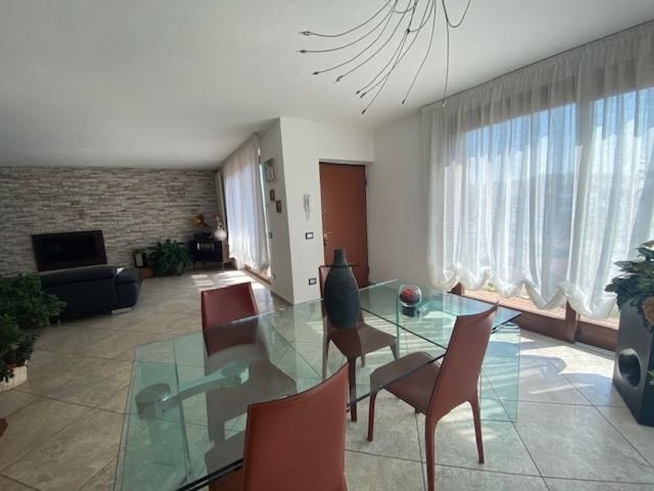 Вилла с 5 комнатами в Джуссаго, Италия № 75383