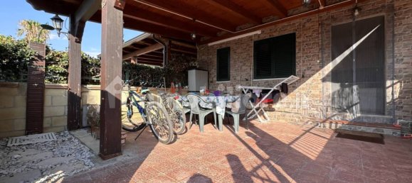 2 bedrooms House in Simeri Crichi, Italy No. 50035 2