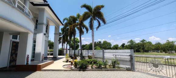 5 Schlafzimmer Haus in Hang Dong, Thailand, Nr. 69732 9