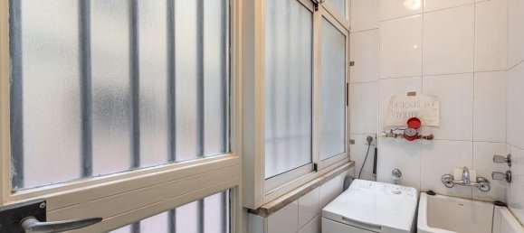 4 bedrooms Apartment in Granada, Spain No. 189323 2