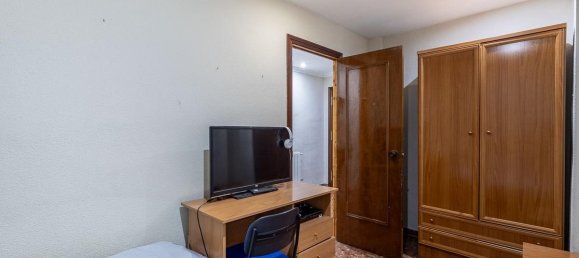 4 bedrooms Apartment in Granada, Spain No. 189323 13