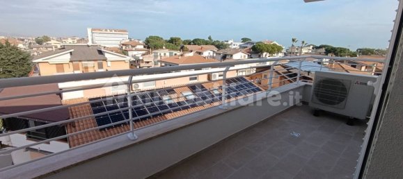 2 bedrooms Penthouse in Tortoreto, Italy No. 18972 18