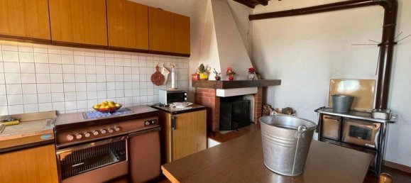 10غرفة منزل في Uzzano, Italy رقم 113399 7