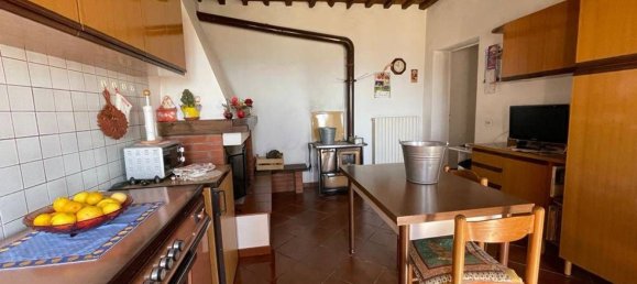 10غرفة منزل في Uzzano, Italy رقم 113399 24