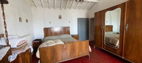 10غرفة منزل في Uzzano, Italy رقم 113399 11