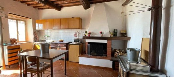 10غرفة منزل في Uzzano, Italy رقم 113399 2