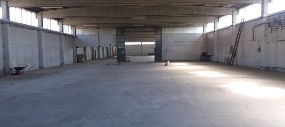 2000m² Warehouse in Pieve di Cento, Italy No. 88562 6