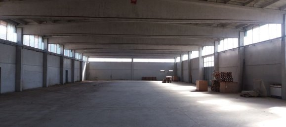 2000m² Warehouse in Pieve di Cento, Italy No. 88562 2
