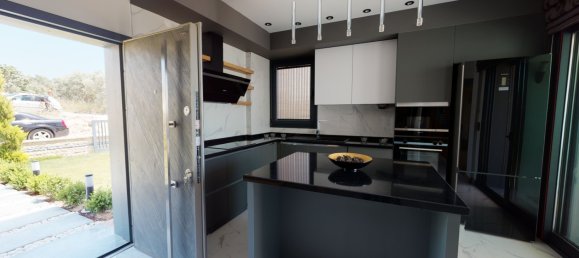 Villa 4+1 in Kusadasi, Turkey No. 13706 10