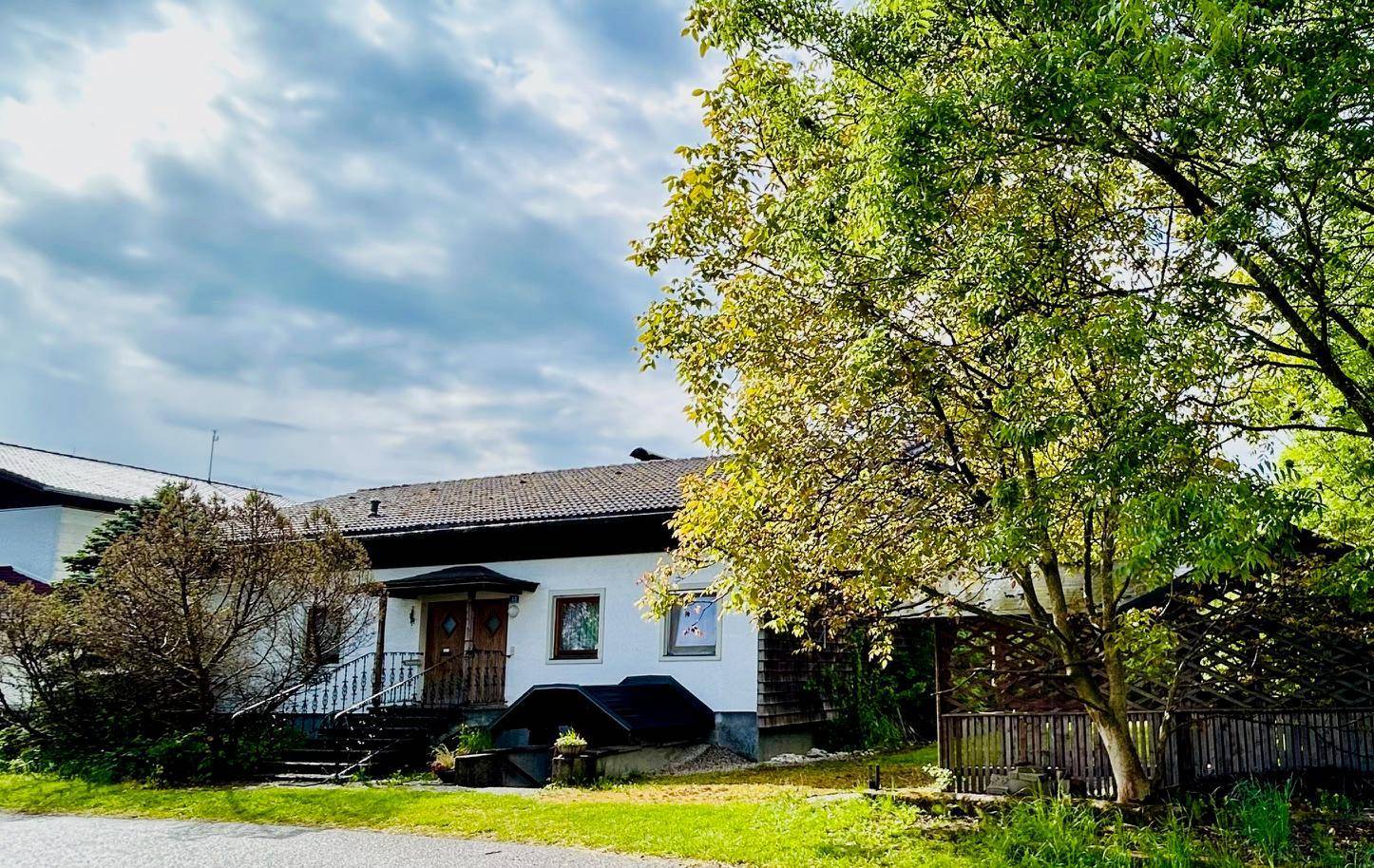 8 rooms Bungalow in Lamprechtshausen, Austria No. 131766