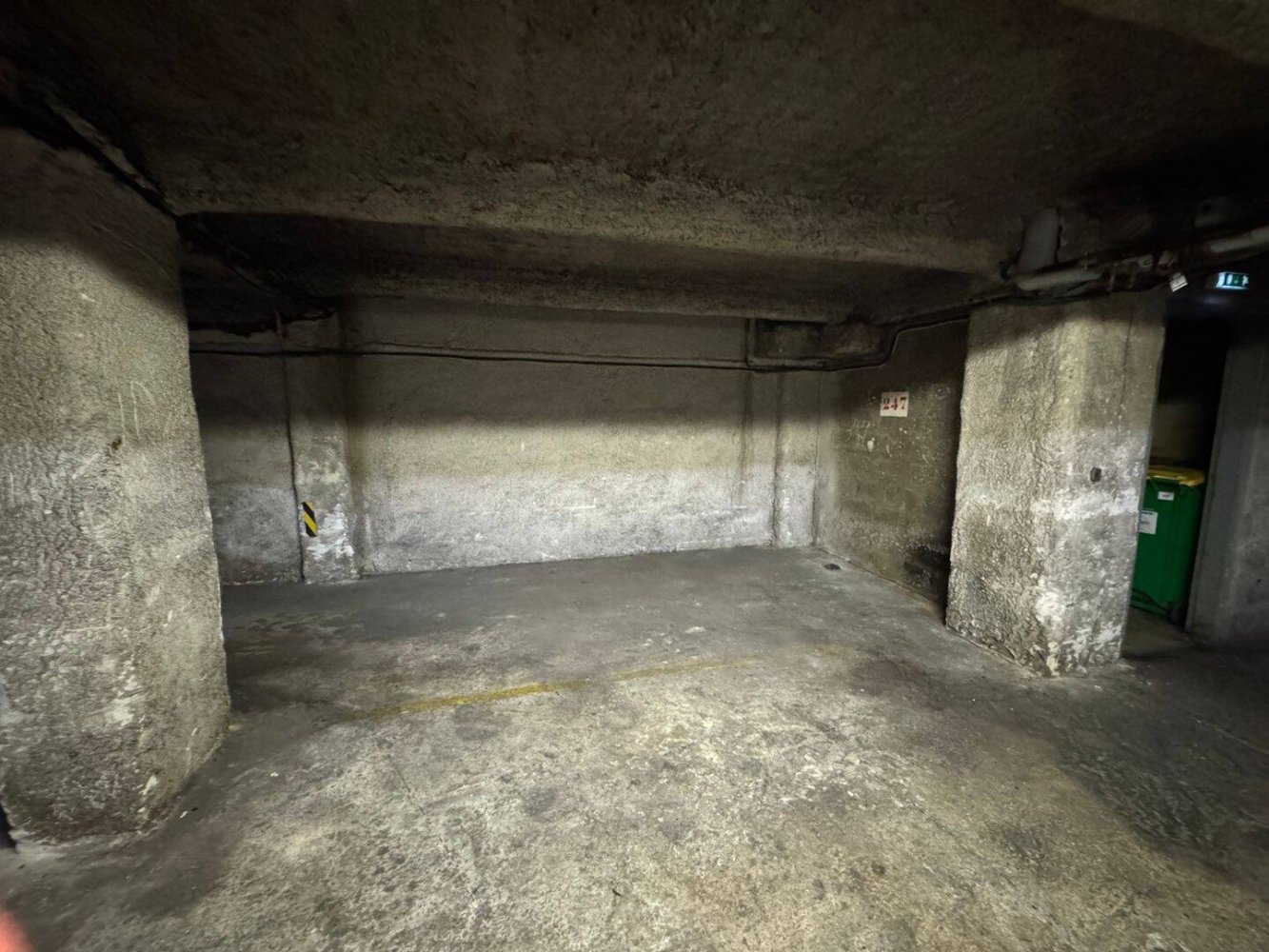  موقف سيارات في Paris, France 12متر مربع رقم 329926