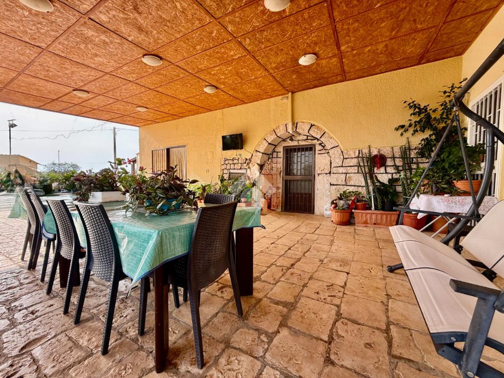 4 bedrooms House in Monopoli, Italy No. 322160