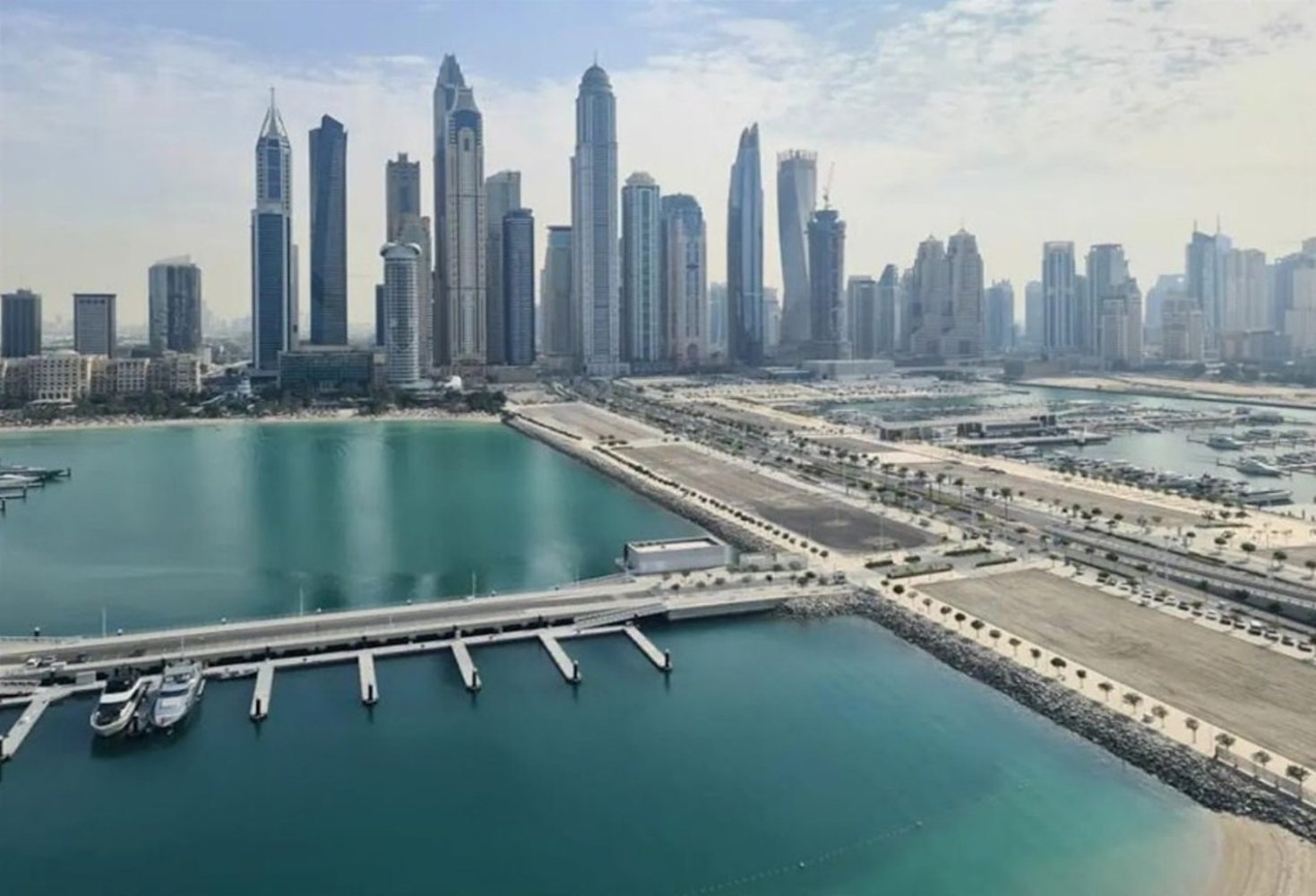 4 bedrooms Apartment in Dubai, UAE No. 21320